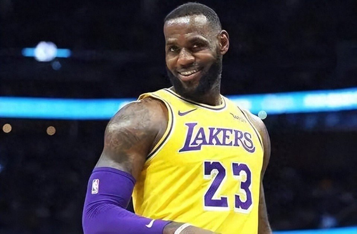 詹姆斯3亿买下洛杉矶豪宅，每年要交多少物业费？说出来你可能不信|洛杉矶湖人队|nba|房产税|开支|湖人_新浪体育_新浪新闻